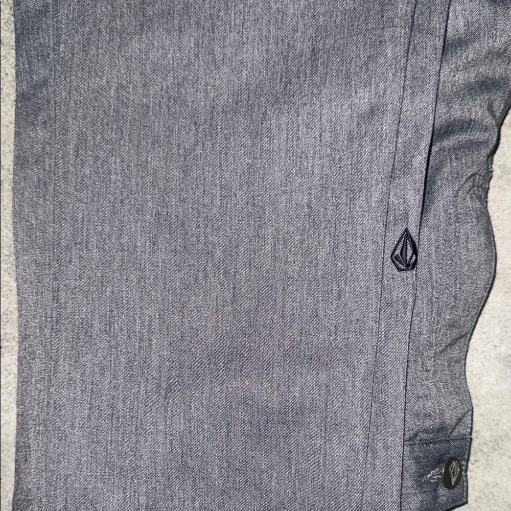 Volcom Men's chinos - Picture 7 of 7